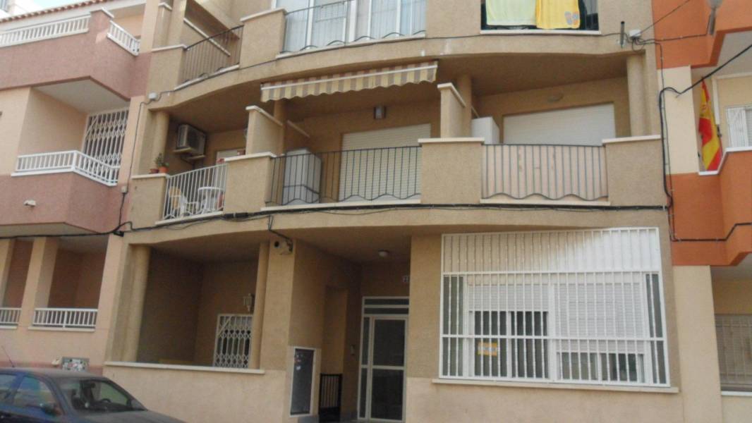 Sale Apartment Torrevieja  with 3 Bedrooms
