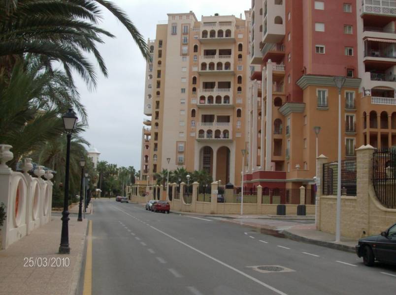 Sale Apartment Torrevieja  with 3 Bedrooms