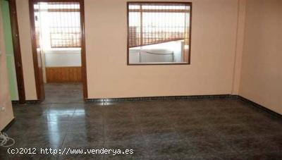 Badajoz Apartment for Sale    with 3 Bedrooms 