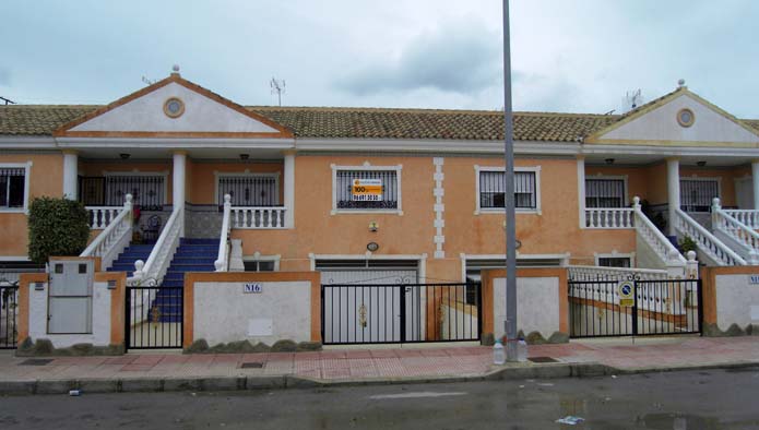 Sale Bungalow Daya Nueva  with 4 Bedrooms